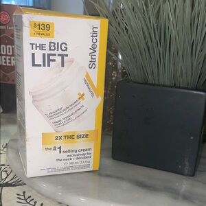 StriVectin The Big Lift Neck & Décolleté Cream